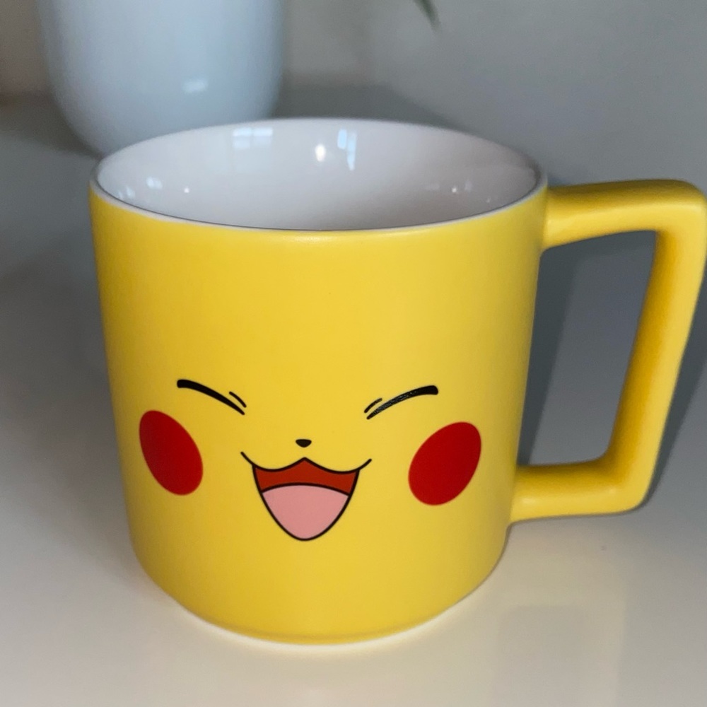 PIKACHU Ceramic Coffee Mug, 330ml.